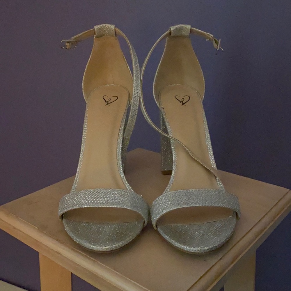 Silver sparkly heels from Windsor size 8 1/2